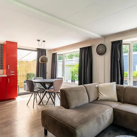 Charming Bungalow In Near The Efteling Kaatsheuvel